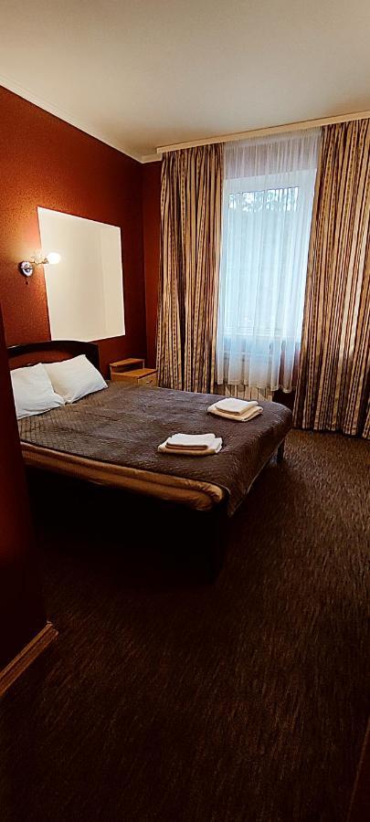 Лелеч Hotel Tatariv Buitenkant foto