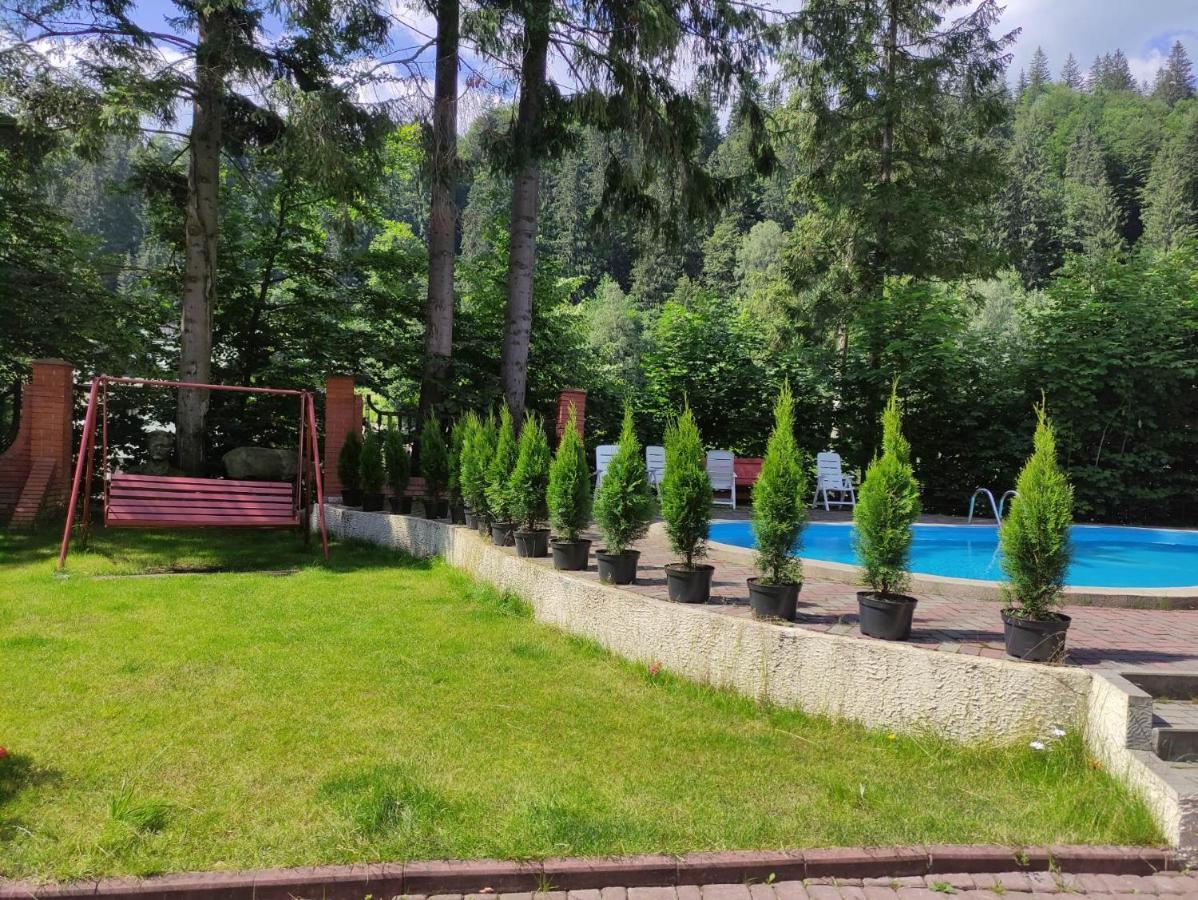 Лелеч Hotel Tatariv Buitenkant foto