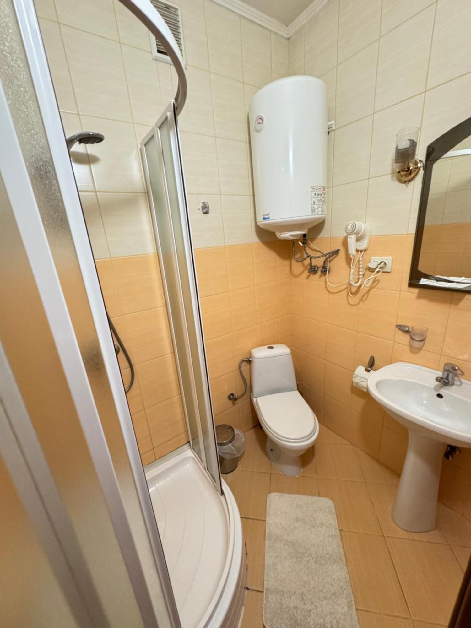Лелеч Hotel Tatariv Buitenkant foto