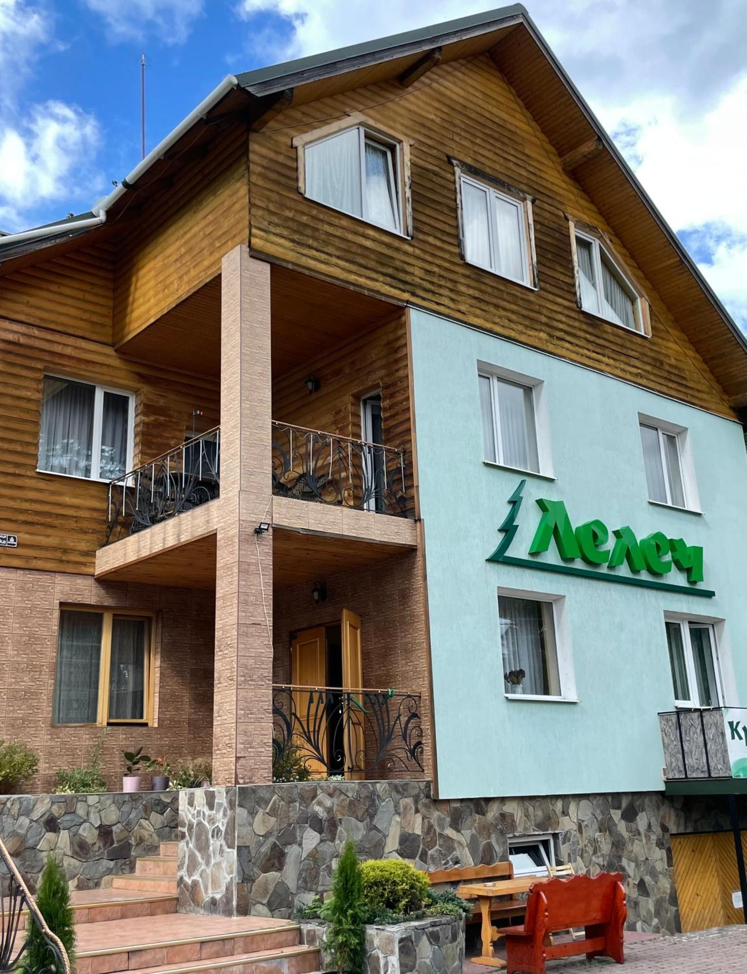 Лелеч Hotel Tatariv Buitenkant foto